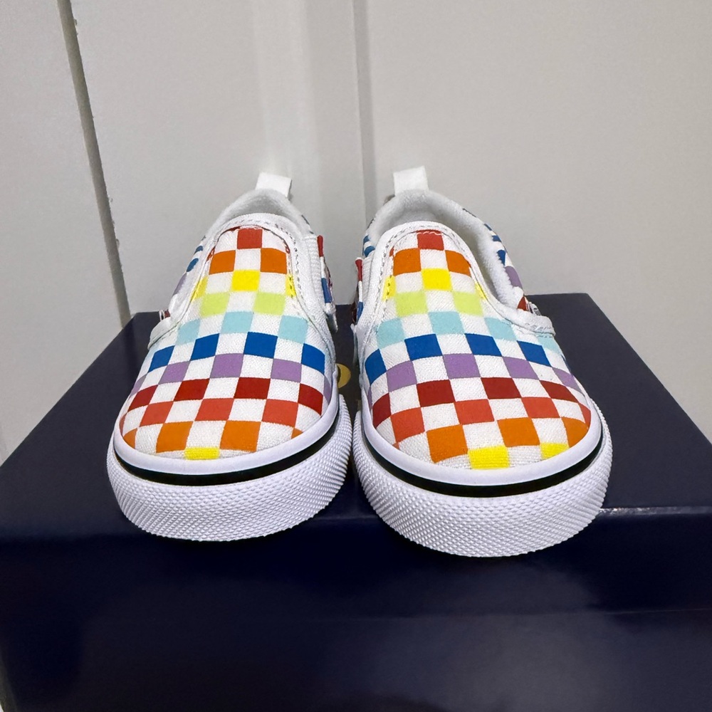 NEW! Vans Kids Colorful Checkered Slip-On Sneakers - Picture 4 of 7